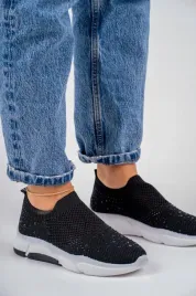 czarne-wsuwane-buty-sportowe-damskie-z-cekianami-azurowe-37