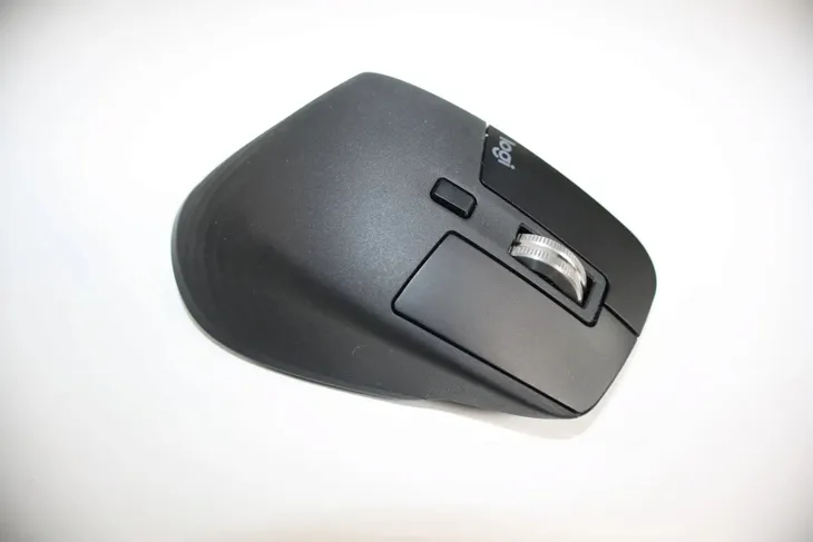 logitech-mx-master-3s-mouse-right-hand-waga-produktu-141-g