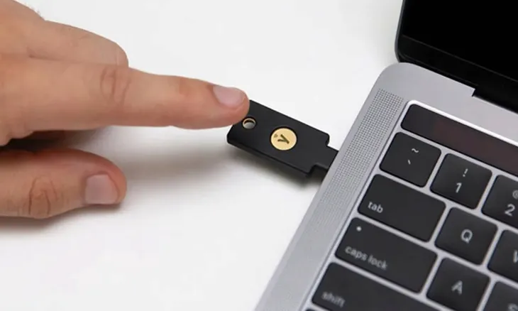 yubico-yubikey-5c-nfc-key-waga-z-opakowaniem-0-02-kg-kod-producenta-yubikey-5c-nfc