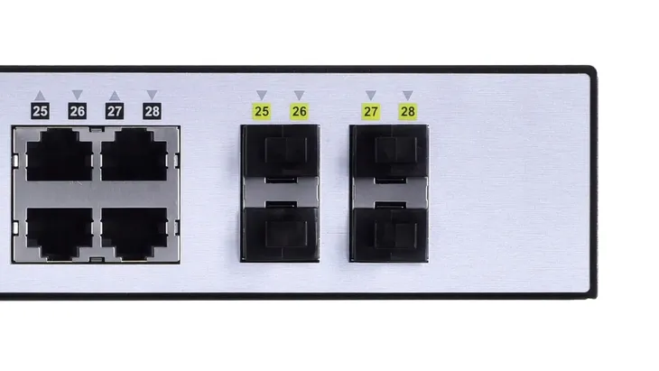 d-link-24-poe-10-100-1000-base-t-stan-nowy-liczba-portow-28