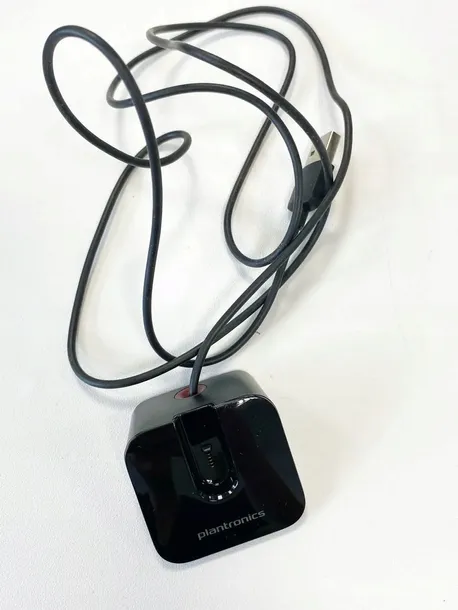 hp-voyager-legend-charging-stand-marka-plantronics