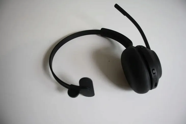 jabra-evolve2-65-link380a-ms-mono-mikrofon-tak