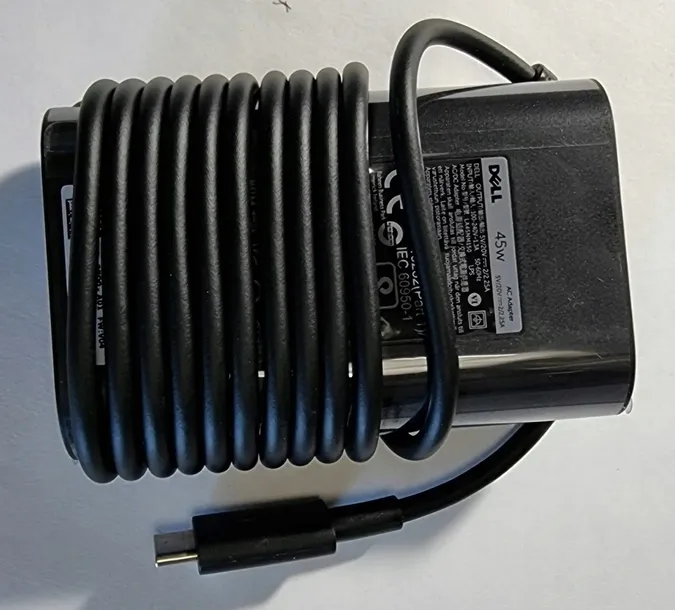 dell-45w-usb-c-ac-adapter-for-stan-nowy-napiecie-wyjsciowe-20-v