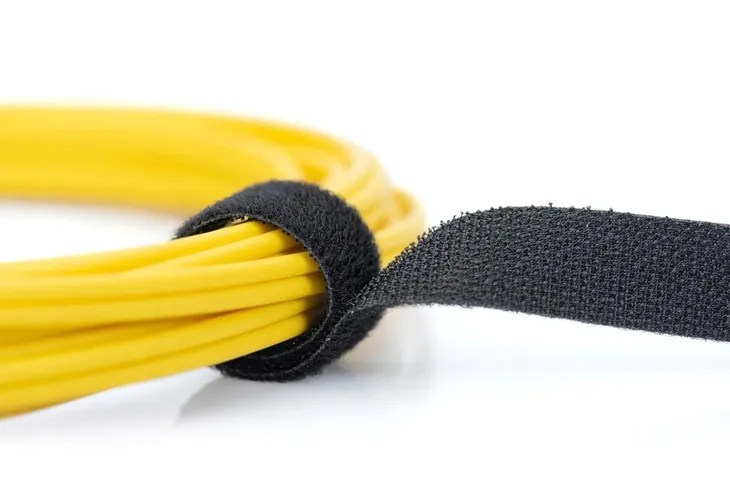 microconnect-velcro-tape-15mm-10m-black-stan-nowy-kolor-czarny