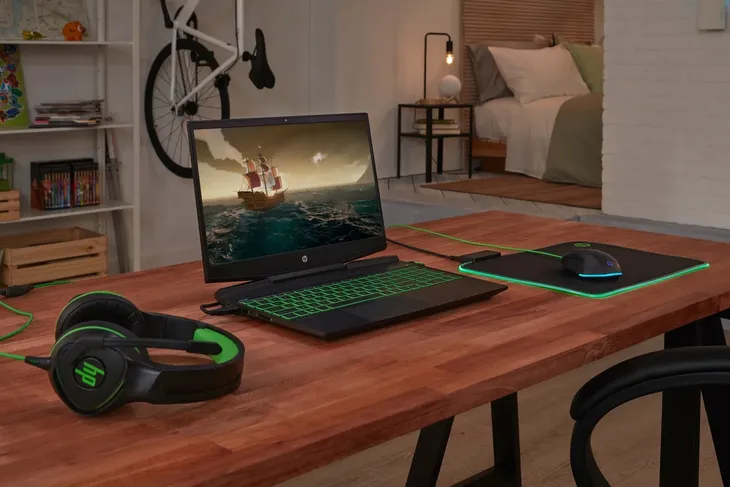 hp-pavillion-gamin-300-mousepad-marka-hp