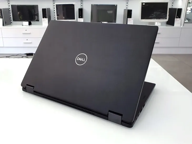 dell-battery-60whr-4-cell-multimedia-czytnik-kart-pamieci-glosniki-kamera-mikrofon