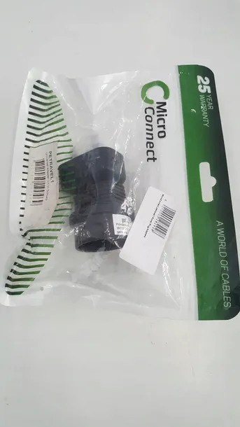 microconnect-iec-power-adaptor-c14-plug-model-1212