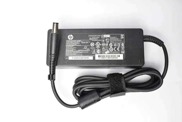 hp-90w-smart-ac-adaptor-w-dongle-rodzaj-oryginal