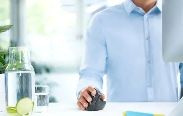 logitech-mouse-mx-vertical-certyfikat-ce