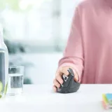 logitech-mouse-mx-vertical-zawiera-baterie-nie