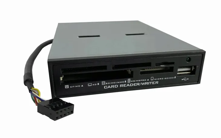 czytnik-kart-pamieci-usb-38400-producent-usb