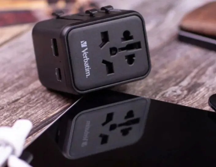 verbatim-universal-travel-adapter-waga-z-opakowaniem-0-133-kg-marka-verbatim