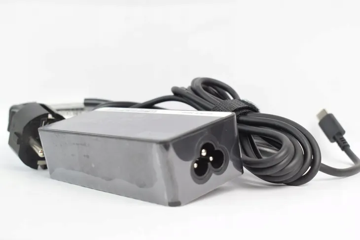 lenovo-65w-standard-ac-adapter-usb-stan-nowy-waga-z-opakowaniem-0-22-kg