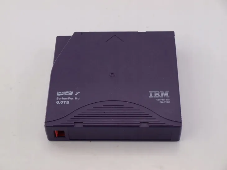 tasma-kartridz-ibm-media-tape-lto7-6-15tb-producent-ibm-stan-nowy