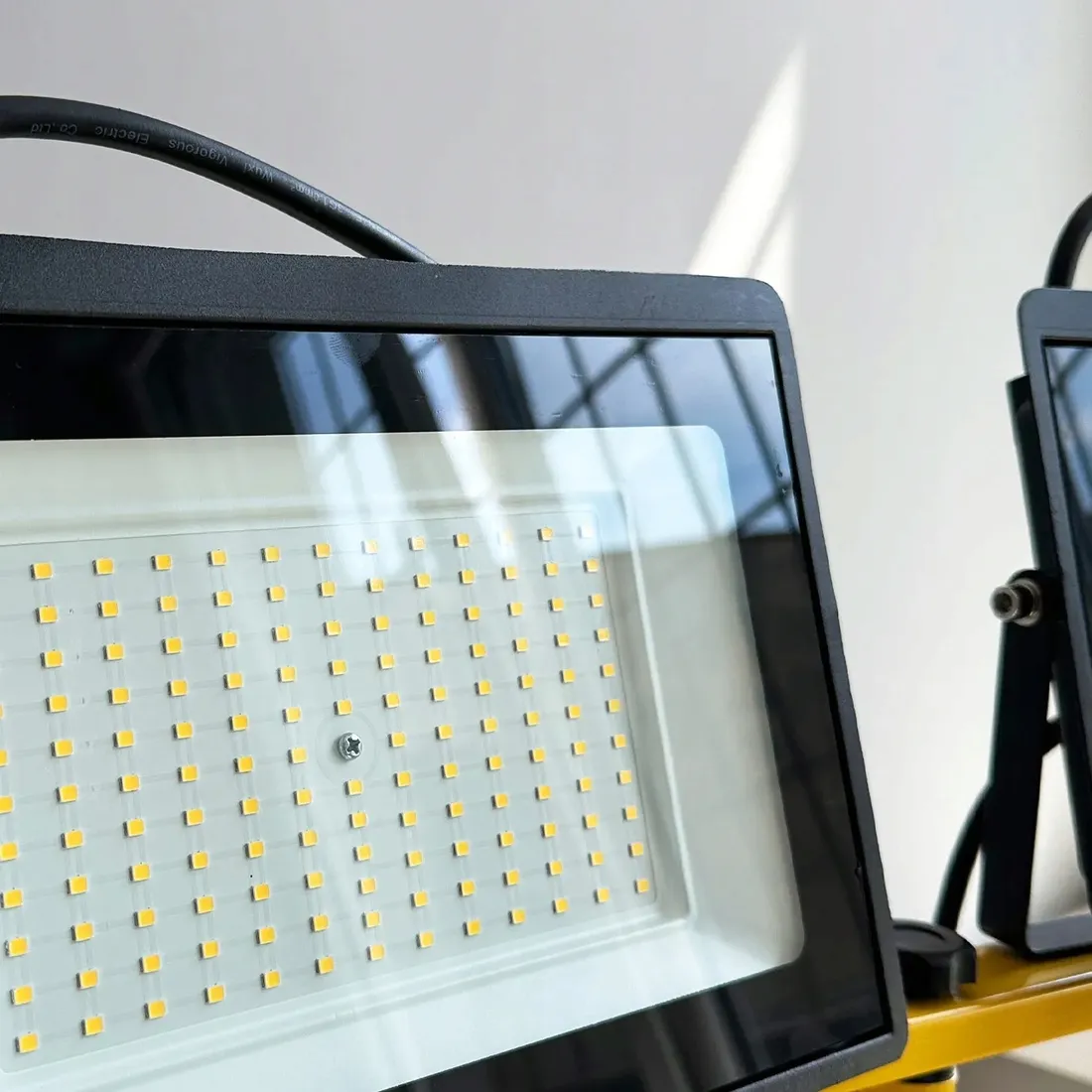 halogen-na-statywie-rsl005-2x50n-stan-nowy