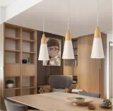 lampa-wiszaca-sufitowa-czarna-pojedyncza-metalowa-drewniana-loft-scandi-b-maksymalna-moc-pojedynczego-zrodla-swiatla-60-w