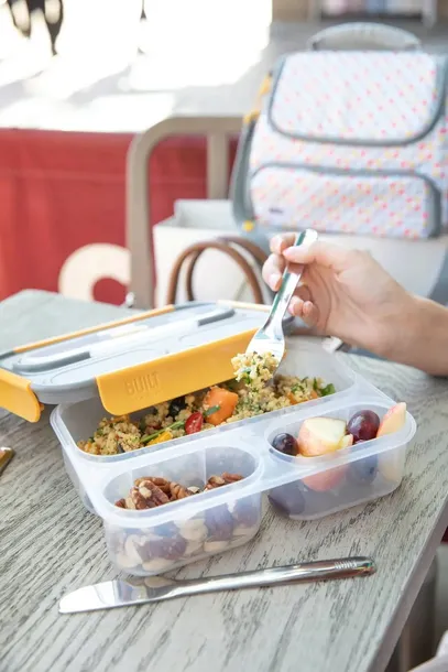 lunchbox-ze-sztuccami-czarny-built-linia-inna