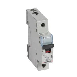 wylacznik-nadpradowy-1p-c-32a-tx3-legrand-403437