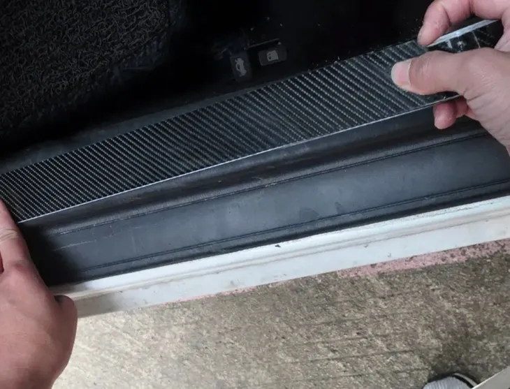 tasma-karbon-folia-carbon-ochronna-progi-slupki-zabezpieczajaca-10cm-x-3m-stan-nowy-stan-opakowania-oryginalne