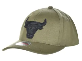 chicago-bulls-mitchell-and-ness-czapka-z-daszkiem-6hsshats-037-cbuoliv