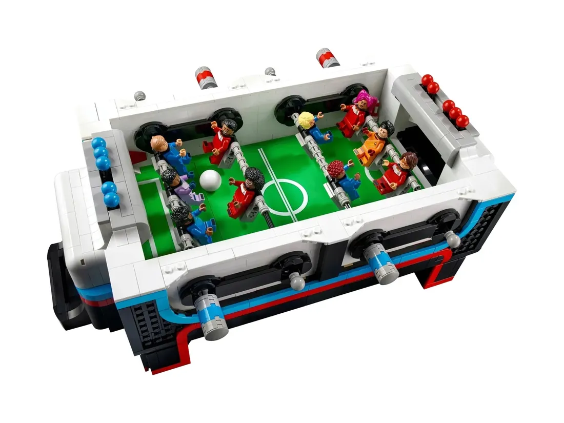 lego-21337-ideas-pilkarzyki
