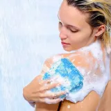 myjka-szczotka-do-mycia-ciala-sylikonowa-miekka-zluszczajaca-dwustornna-marka-bez-marki