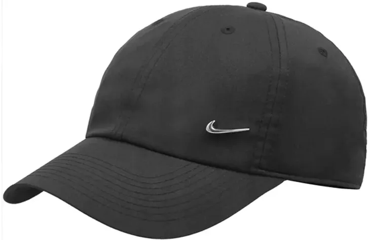 CZAPKA MĘSKA NIKE METAL Z DASZKIEM CZARNA BEJSBOLÓWKA METALOWE LOGO M.2026