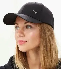 czapka-damska-puma-metal-z-daszkiem-swoosh-czarna