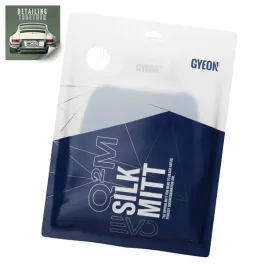 gyeon-q2m-silk-mitt-evo-rekawica-do-osuszania-trudno-dostepnych-miejsc
