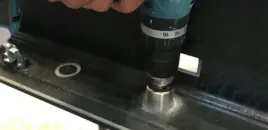 wykonanie-otworu-w-zlewozmywaku-granitowym-35-mm