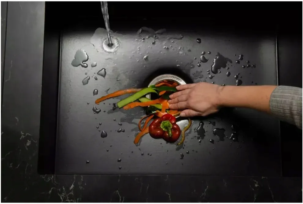 mlynek-do-odpadow-insinkerator-evolution-075-km