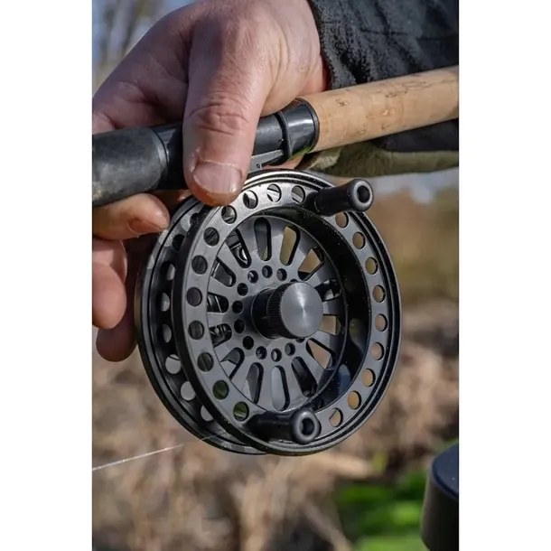 kolowrotek-korum-glide-stealth-centrepin-liczba-lozysk-oporowych-1