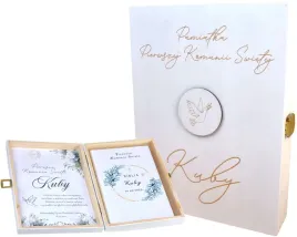 biblia-w-drewnianym-pudelku-z-kartka-personalizowany-prezent-na-komunie