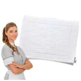 recznik-hotelowy-dywanik-lazienkowy-stopki-50x70-bialy-bawelniany-pod-nogi