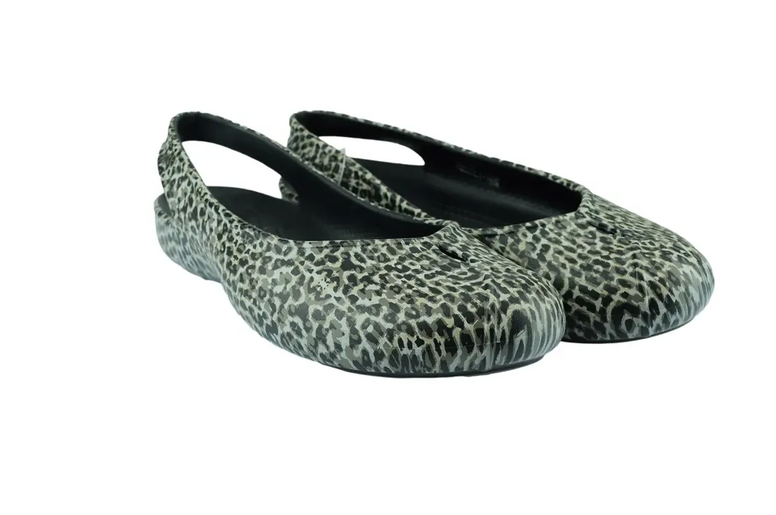 crocs-olivia-ii-leopard-print-flat-365
