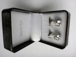 srebrne-spinki-do-mankietow-koszuli-cristal-stone