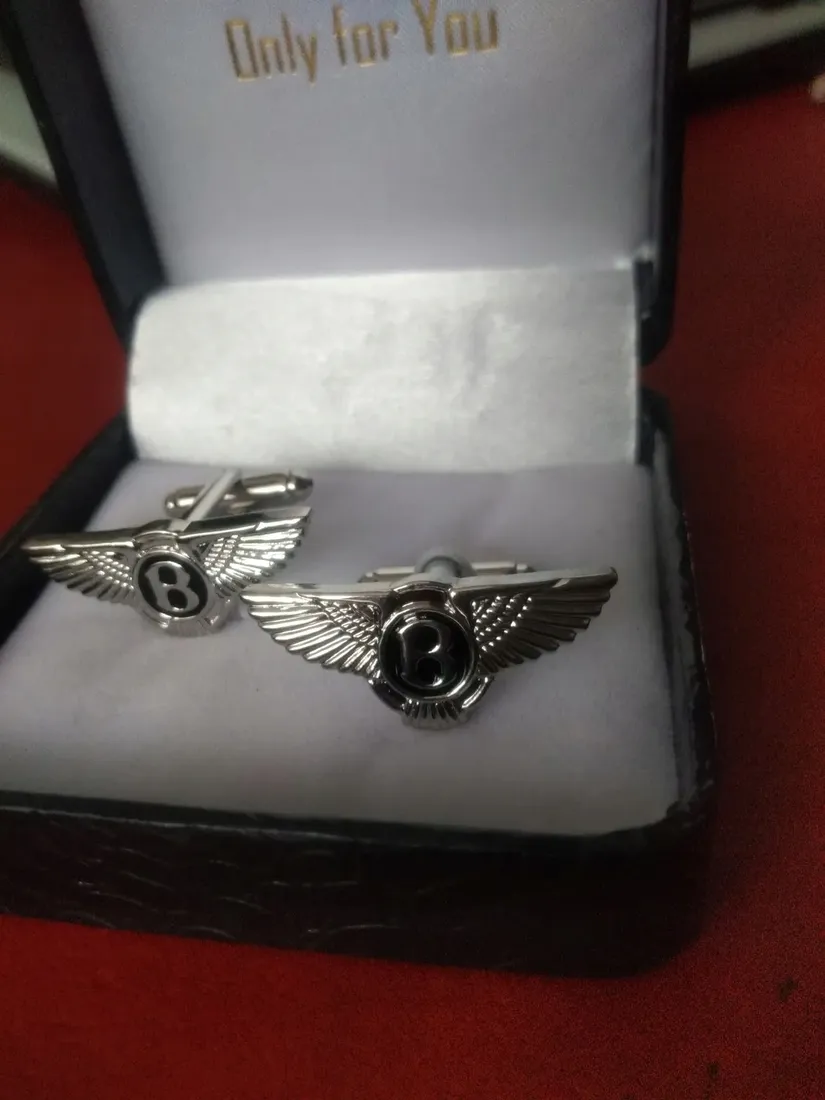 exciting-spinki-do-mankietow-koszuli-bentley
