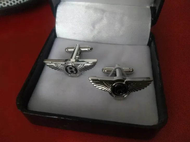 exciting-spinki-do-mankietow-koszuli-bentley-stan-nowy-marka-exciting