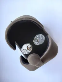 spinki-do-mankietow-koszuli-werk-mechanizm-zegarka-steampunk-pluszowe-etui