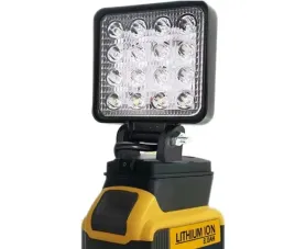 lampa-halogen-do-dewalt-18v-20v-akumulator-led-latarka-mocna-focus