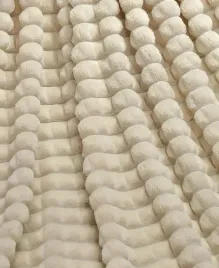 2-x-koc-kremowy-200x220-mikrofibra-cieply-pled-narzuta-na-lozko-cotton-worl