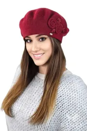 ciemno-bordowy-welniany-beret-damski-z-ozdobna-aplikacja-polski-kamea-birma
