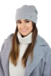 szara-zimowa-czapka-damska-beanie-gladka-welniana-polska-kamea-lily