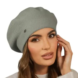 mietowy-welniany-beret-damski-elegancki-na-wysokiej-nozce-polski-kiang