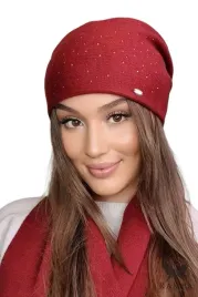 bordowa-czapka-damska-beanie-blyszczace-cyrkonie-logo-kamea-polska-dolomit