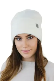 biala-czapka-beanie-damska-meska-uniwersalna-z-podszewka-kamea-sally