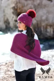 malinowa-czapka-zimowa-damska-z-naturalnym-pomponem-welna-merino-frezja