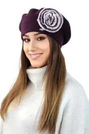 welniany-beret-damski-fioletowy-z-ozdoba-naturalna-z-krolika-kamea-orchid