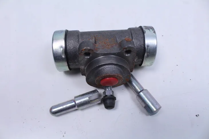 cylinderek-hamulcowy-bwh110-numer-katalogowy-czesci-bwh110