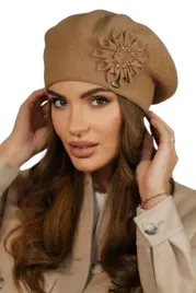beret-damski-piaskowy-elegancki-welniany-piekny-kwiat-korale-polski-peonia